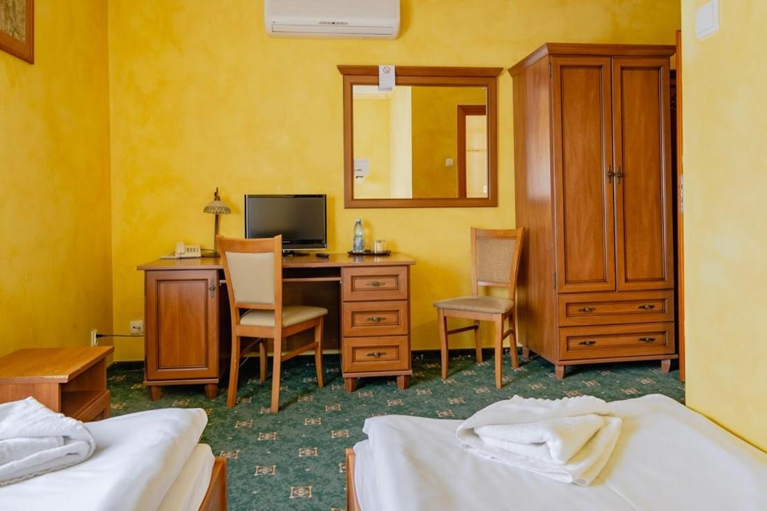 Hotel Bastion Kostrzyn nad Odrą Kültér fotó