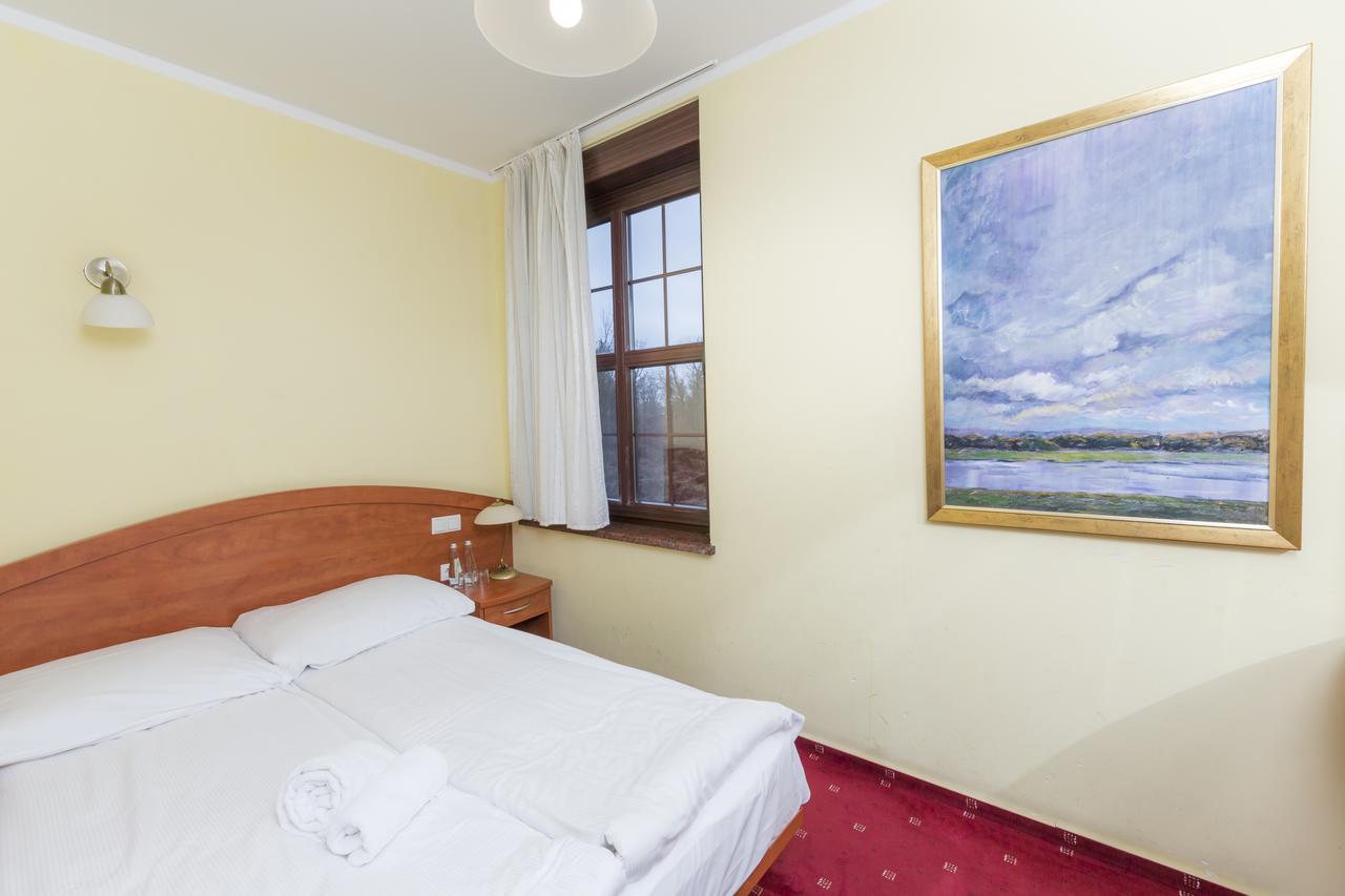Hotel Bastion Kostrzyn nad Odrą Kültér fotó